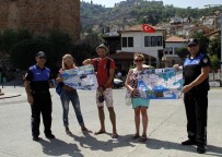 BAHAMA - Denizden Gelen Lübnanlıları Polis Haritayla Karşıladı