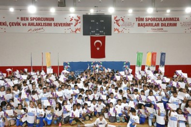 Gaziantep'ten 9 Bin 500 Öğrenciye Sertifika