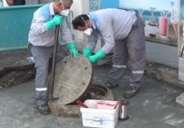 BEYOĞLU BELEDIYESI - İstiklal Caddesi'Ndeki Fareler İçin İlaçlı Önlem