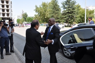 Ruanda Ankara Büyükelçisi Williams Nkurinziza'nın Uşak Ziyareti