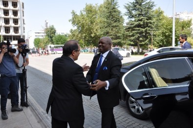 Ruanda Ankara Büyükelçisi Williams Nkurinziza'nın Uşak Ziyareti