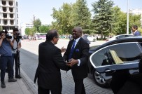MEHMET ALTAY - Ruanda Ankara Büyükelçisi Williams Nkurinziza'nın Uşak Ziyareti