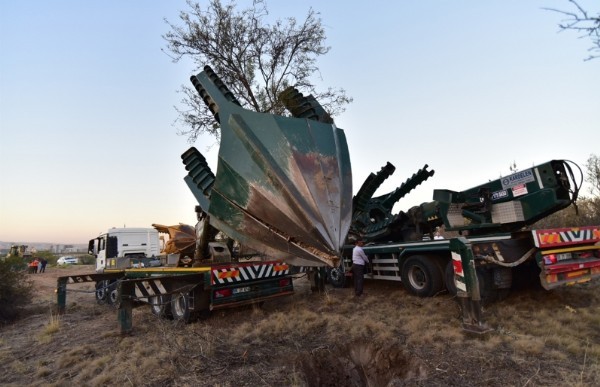 Cumhuriyet ve Birgün yine baltayı taşa vurdu