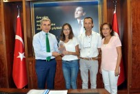 BILKENT ÜNIVERSITESI - Kaymakam Küçük, Başarıyı Altınla Ödüllendirdi