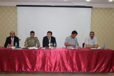 Tutak'ta Okul Ve Çevre Güvenliği Toplantısı Yapıldı