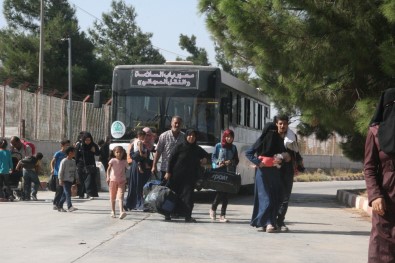 15 Bin Suriyeli Türkiye'ye Döndü