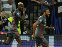 Cenk Tosun'dan Porto'ya enfes gol