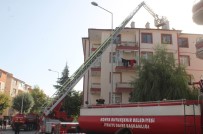 Konya'da 5 Katlı Binanın Çatısında Yangın