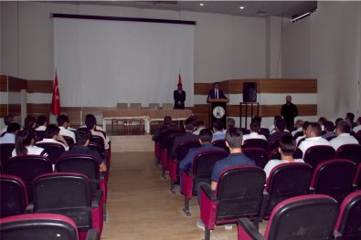 Malazgirt'te Okul Müdürleri Toplantısı