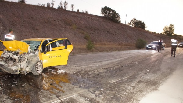 Ankara Çubuk'ta trafik kazası: 1 ölü, 1 yaralı