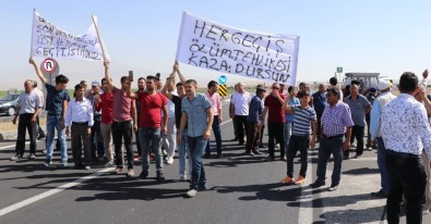 Aksaray'da Köy Halkı Karayolunu Trafiğe Kapattı