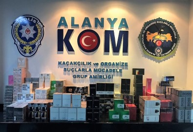 Alanya'da 294 Adet Kaçak Parfüm Geçirildi
