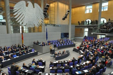 Almanya'da Genel Seçimler Artık Beş Yılda Bir Yapılacak