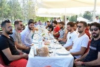GAZIANTEPSPOR - B.B.Erzurumsporlu Futbolcular, Yönetim Kurulu İle Kahvaltıda Bir Araya Geldi