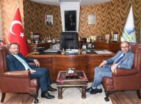 KOCAELİ VALİSİ - Vali Aksoy, Başkan Üzülmez'i Ziyaret Etti