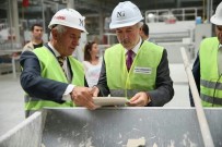 Başkan Kamil Saraçoğlu, 15 Temmuz Şehitleri Seramik Fabrikası'nı İnceledi