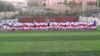 FATİH DÜLGEROĞLU - Kulp'ta 100 Çocuğa Spor Kıyafeti Dağıtıldı