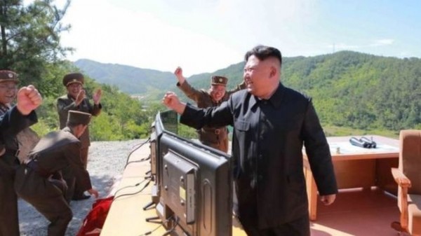 Kuzey Kore füze fırlattı!