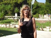 DEFİLE - Urla'da Çini Sergisi Ve Defile