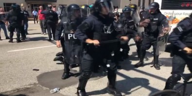 ABD'de Polis Vahşetine Tepkiler Sürüyor