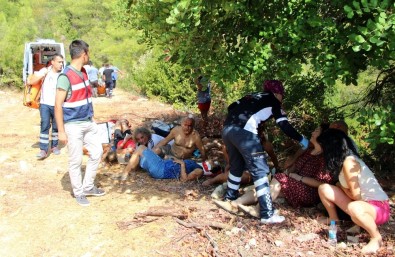 Antalya'da Tur Midibüsü Şarampole Yuvarlandı Açıklaması 4 Ölü, 27 Yaralı