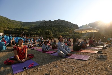 İzmir'de Teknolojiye 48 Saat Mola