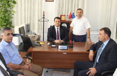 Başkan Özkan, İlk Ders Günü Okulları Ziyaret Etti
