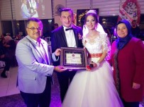 MALİ MÜŞAVİR - Bileciksporlu Oyuncu Hidayet Tepe Dünya Evine Girdi