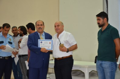 Tarsus'ta Başarılı 230 Emniyet Mensubuna Takdirname Verildi