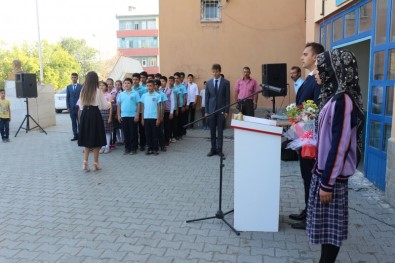 Tuzluca'da İlköğretim Haftası Kutlandı