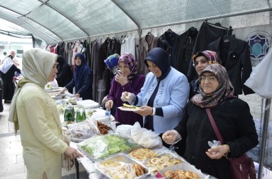 Arakanlılara Destek İçin Açılan Kermese Malatyalılardan Yoğun İlgi