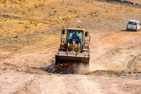 BOSTANBAŞı - Büyükşehir Belediyesi Yol Açma Çalışmalarına Devam Ediyor
