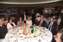 GAZİ YAKINLARI - Gaziler Günü'nde Adana Valiliğinden Şehit Yakınları İle Gazilere Yemek