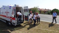 SILIVRI CEZAEVI - Silivri'de Araç Tarlaya Uçtu Açıklaması 3 Yaralı