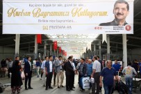 KEÇİÖREN BELEDİYESİ - Başkan Ak, Kurban Kesim Alanında Vatandaşlarla Bayramlaştı