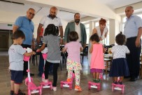 BAYRAM HEDİYESİ - Çocukların 'Scooter'li Bayram Sevinci