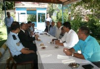 HARUN ERSIN POLAT - Pasinler'de Bayramlaşma Programı Öğretmenevi'nde Yapıldı