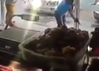 SİLAHLI SALDIRGAN - Silahlı saldırganlar dehşet saçtı