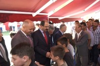 AKİF ÇAĞATAY KILIÇ - Tekkeköy Meydanda Bayramlaştı