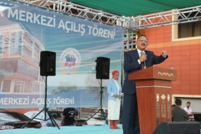 Bakan Özhaseki'nden İzmir'e 'Acemilerin Elindeki Kumaş' Benzetmesi