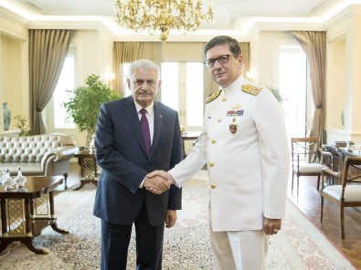 Başbakan Yıldırım, Deniz Kuvvetleri Komutanı Koramiral Özbal'ı Kabul Etti