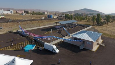 Büyükşehir'in Yatırımı Köprüköy Canlı Hayvan Pazarı Açıldı