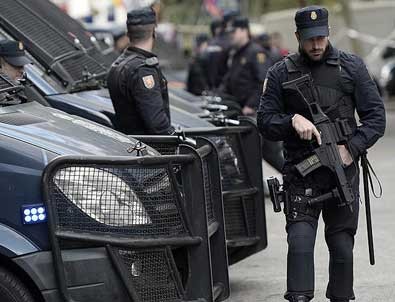 İspanya polisinden Katalan hükümetinin genel merkezine baskın!