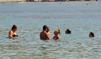 Sıcak Hava Bodrum'u Vurdu