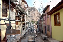 ULU CAMİİ - Tarihi Binaların Bulunduğu Sokaklarda Restorasyon Çalışması Başladı