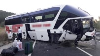 Yolcu Otobüsü Menfeze Düştü Açıklaması 13 Yaralı
