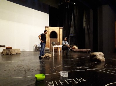 Adana Devlet Tiyatrosu'nda Sezon Heyecanı