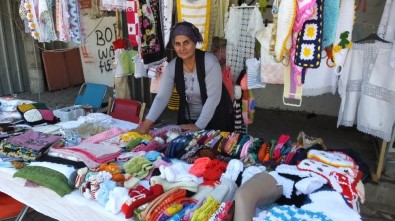 Burhaniye'de Hamarat Eller Kermesi Kadınları İş Sahibi Yaptı