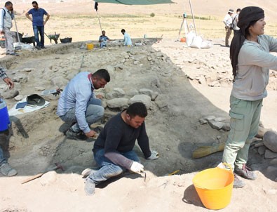 Hasankeyf'te 11 bin 500 yıllık yerleşim yeri bulundu