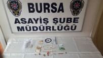 KADIN HIRSIZ - Kadın Hırsızlar Bursa'da Yakalandı
